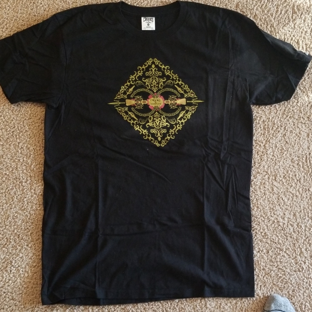 T-Shirt - Picture 2 of 2